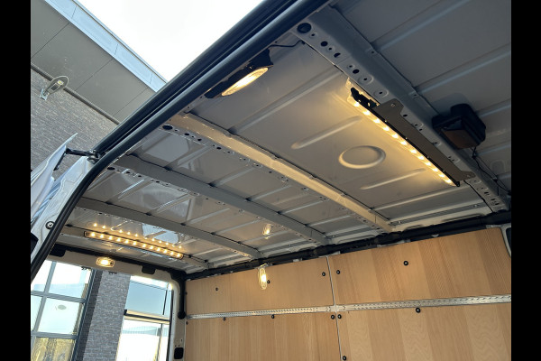 Mercedes-Benz Sprinter 317 CDI L2 H2 Pro LED / MBUX / Navigatie / Camera / Parkeersensoren / Cruise control / Airco