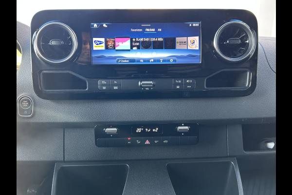 Mercedes-Benz Sprinter 317 CDI L2 H2 Pro LED / MBUX / Navigatie / Camera / Parkeersensoren / Cruise control / Airco