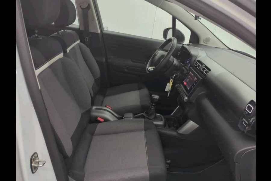 Citroën C3 Aircross 1.2 110PK Feel / Trekhaak / Hoge instap / Airco / Pdc./ Cruiscntrl./ Radio-multimedia / Distributie is vervangen /