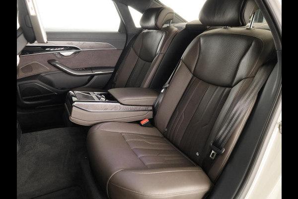 Audi A8 60 TFSI e quattro Lang 462 pk Tiptronic | Verlengde garantie | Navigatie | Panoramadak | Parkeersensoren (Park assist) | Rondomzicht camera | Stoelverwarming/ventilatie/massage v/a | B&O Soundsystem |