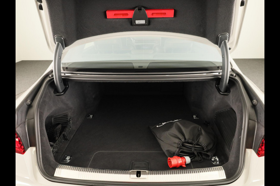 Audi A8 60 TFSI e quattro Lang 462 pk Tiptronic | Verlengde garantie | Navigatie | Panoramadak | Parkeersensoren (Park assist) | Rondomzicht camera | Stoelverwarming/ventilatie/massage v/a | B&O Soundsystem |
