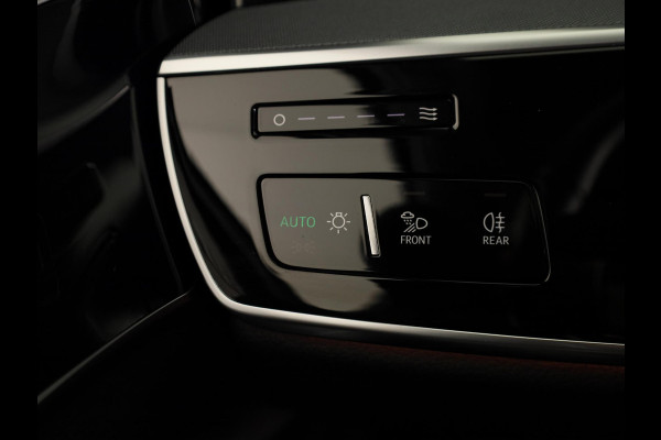 Audi A8 60 TFSI e quattro Lang 462 pk Tiptronic | Verlengde garantie | Navigatie | Panoramadak | Parkeersensoren (Park assist) | Rondomzicht camera | Stoelverwarming/ventilatie/massage v/a | B&O Soundsystem |