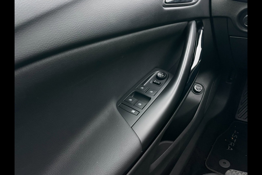 Opel Astra SPORTS TOURER+ | Grijs Kenteken | Carplay | PDC | Trekhaak | 1ste eigenaar |