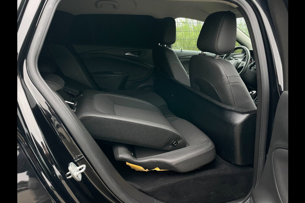 Opel Astra SPORTS TOURER+ | Grijs Kenteken | Carplay | PDC | Trekhaak | 1ste eigenaar |
