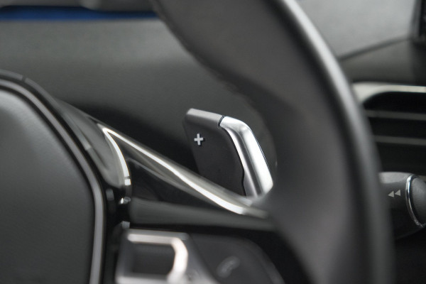 Peugeot 3008 1.6 HYbrid 225 Allure | Camera | Dodehoekdetectie | Navigatie | Apple Carplay