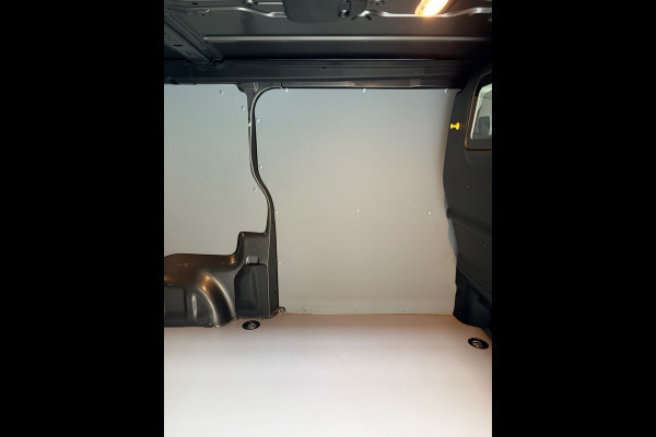 Peugeot Expert L2H1 1.5 BlueHDI 120pk Standard Premium, Airco, CruiseControl, Trekhaak, Keyless, Metallic Lak, RIJKLAARPRIJS!