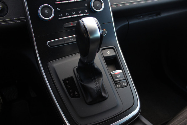 Renault Scénic 1.3 TCe Intens / Navigatie / Parkeerhulp V+A / DAB / Cruise Control