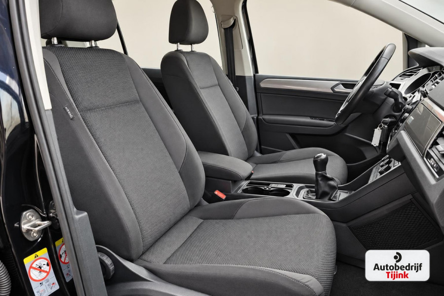 Volkswagen Touran 1.2 TSI Comfortline 7-persoons | Climatronic | Trekhaak | LMV | Cruise | App-connect |
