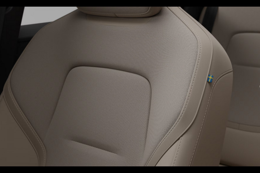 Volvo EX30 Cross Country P5 Long Range Plus Europa 69 kWh Harman Kardon audio/ Digital Key/ Stoelverwarming/ Stuurverwarming/ Elektrisch verstelbare stoelen met geheugen