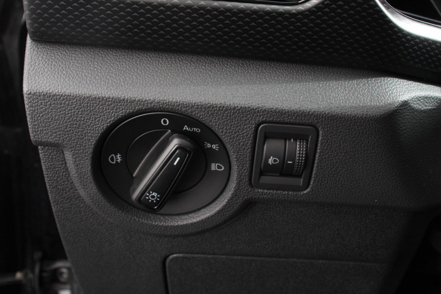 Volkswagen T-Cross 1.0 TSI 110pk DSG Life Navigatie Apple Carplay/Android Auto Adaptieve Cruise Control Camera Parkeersensoren Stoelverwarming Virtual Cockpit Getinte ramen Climatronic Lane Assist