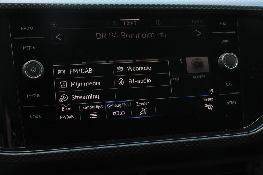 Volkswagen T-Cross 1.0 TSI 110pk DSG Life Navigatie Apple Carplay/Android Auto Adaptieve Cruise Control Camera Parkeersensoren Stoelverwarming Virtual Cockpit Getinte ramen Climatronic Lane Assist