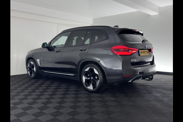 BMW iX3 High Executive 80 kWh [3-Fase-11kW] {SoH-100%} (INCL-BTW) Aut. *PANO | LEATHER | HARMAN/KARDON | ADAPTIVE-CRUISE | FULL-LED | BLINDSPOT | MEMORY-PACK | DIGI-COCKPIT | HEATED-SPORTSEATS | KEYLESS | CAMERA | DAB+ | TOWBAR | HEAD-UP | 20''AL