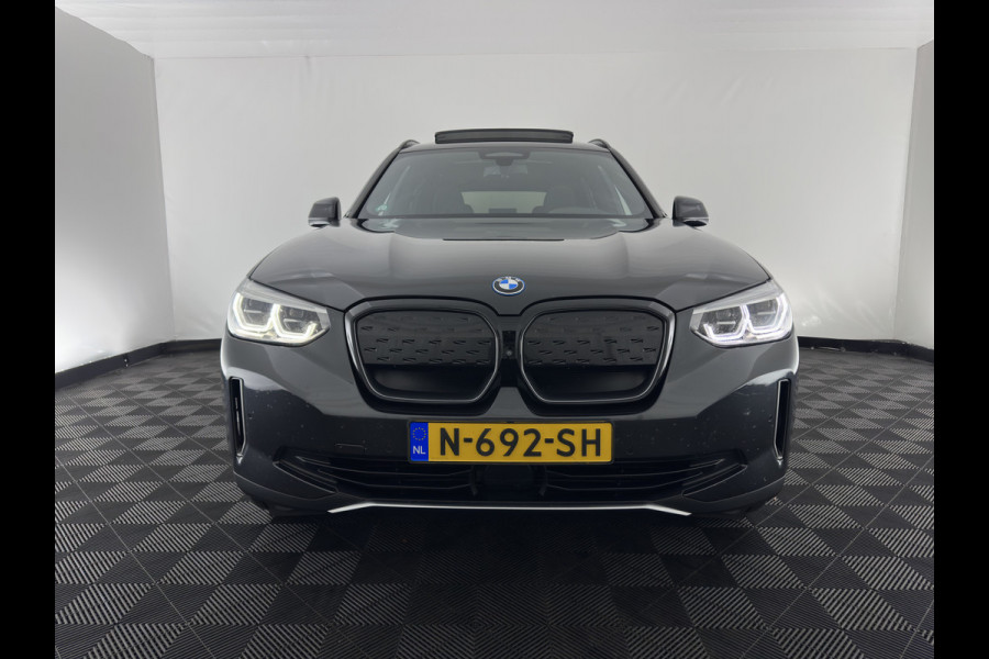 BMW iX3 High Executive 80 kWh [3-Fase-11kW] {SoH-100%} (INCL-BTW) Aut. *PANO | LEATHER | HARMAN/KARDON | ADAPTIVE-CRUISE | FULL-LED | BLINDSPOT | MEMORY-PACK | DIGI-COCKPIT | HEATED-SPORTSEATS | KEYLESS | CAMERA | DAB+ | TOWBAR | HEAD-UP | 20''AL