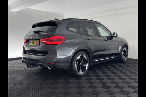 BMW iX3 High Executive 80 kWh [3-Fase-11kW] {SoH-100%} (INCL-BTW) Aut. *PANO | LEATHER | HARMAN/KARDON | ADAPTIVE-CRUISE | FULL-LED | BLINDSPOT | MEMORY-PACK | DIGI-COCKPIT | HEATED-SPORTSEATS | KEYLESS | CAMERA | DAB+ | TOWBAR | HEAD-UP | 20''AL