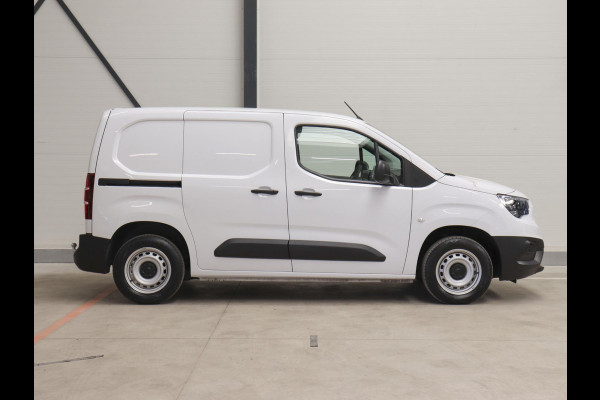 Opel Combo 1.5D L1H1 Edition Airco Navigatie Trekhaak Carplay