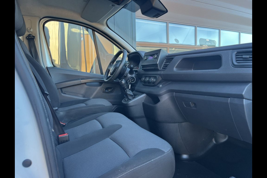 Renault Trafic 2.0 dCi 110pk E6 Générique 3p Lease €219 p/m, Led verlichting, 3 zitplaatsen, Volledig onderhoudshistorie aanwezig