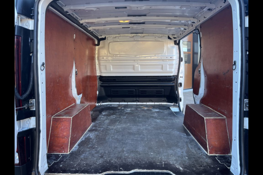 Renault Trafic 2.0 dCi 110pk E6 Générique 3p Lease €219 p/m, Led verlichting, 3 zitplaatsen, Volledig onderhoudshistorie aanwezig