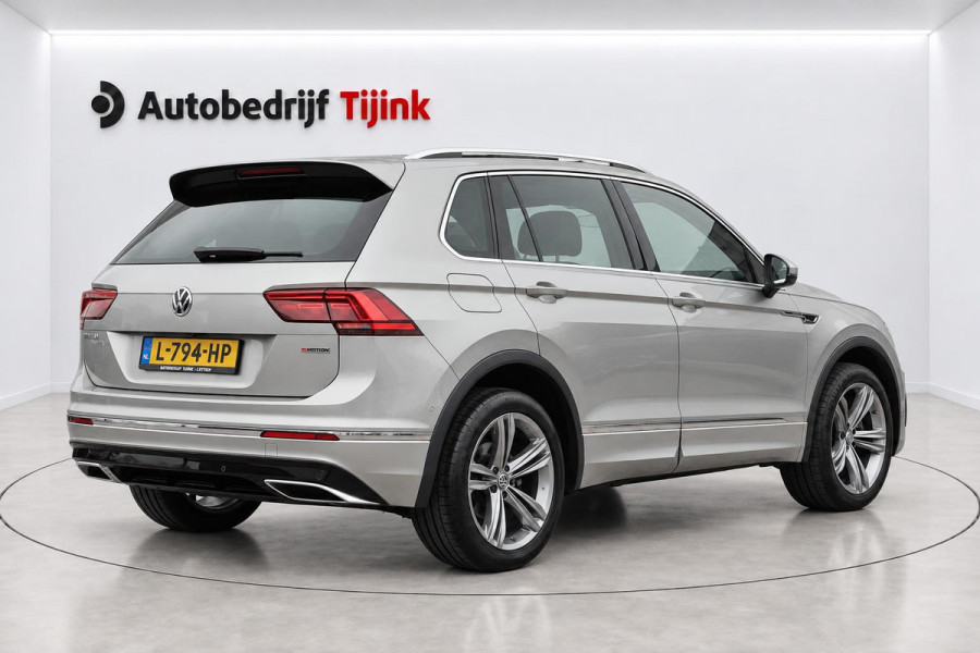 Volkswagen Tiguan 2.0 TSI 4MOTION 220PK R-Line | Pano | HUD | Dynaudio | Leder | Stoelverwarming | 360 camera | Lane/Park/Light Assist |  Vol |