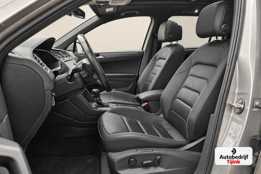 Volkswagen Tiguan 2.0 TSI 4MOTION 220PK R-Line | Pano | HUD | Dynaudio | Leder | Stoelverwarming | 360 camera | Lane/Park/Light Assist |  Vol |