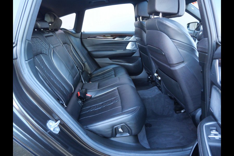 BMW 6 Serie Gran Turismo 640i HIGH EXECUTIVE | PANO | B&W | TREKHAAK | LUCHTVERING | NL-AUTO!!