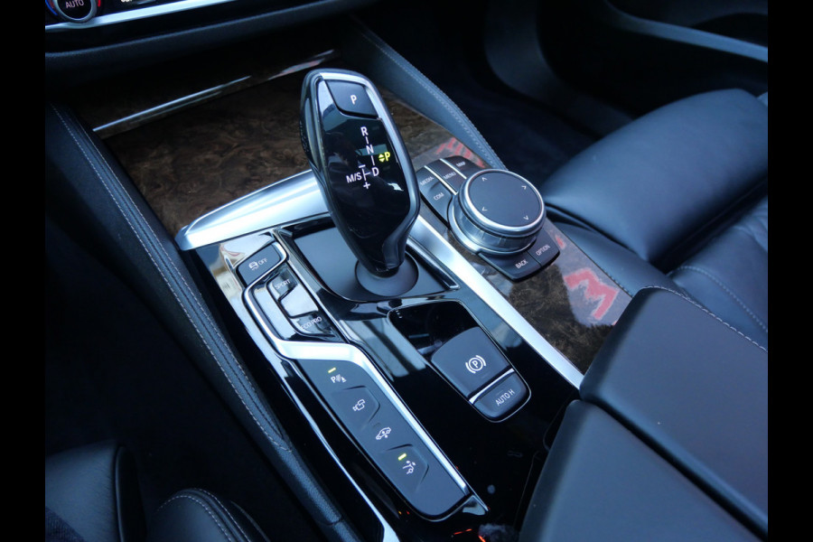 BMW 6 Serie Gran Turismo 640i HIGH EXECUTIVE | PANO | B&W | TREKHAAK | LUCHTVERING | NL-AUTO!!