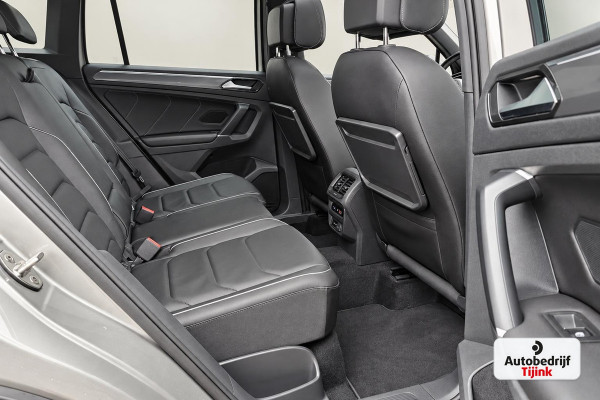 Volkswagen Tiguan 2.0 TSI 4MOTION 220PK R-Line | Pano | HUD | Dynaudio | Leder | Stoelverwarming | 360 camera | Lane/Park/Light Assist |  Vol |