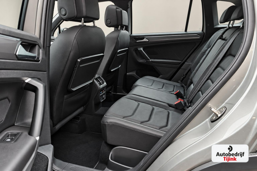 Volkswagen Tiguan 2.0 TSI 4MOTION 220PK R-Line | Pano | HUD | Dynaudio | Leder | Stoelverwarming | 360 camera | Lane/Park/Light Assist |  Vol |