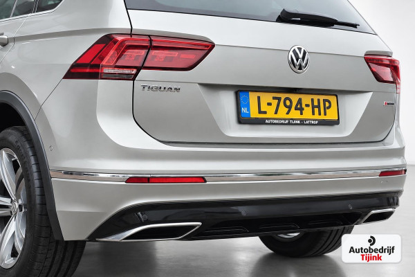 Volkswagen Tiguan 2.0 TSI 4MOTION 220PK R-Line | Pano | HUD | Dynaudio | Leder | Stoelverwarming | 360 camera | Lane/Park/Light Assist |  Vol |