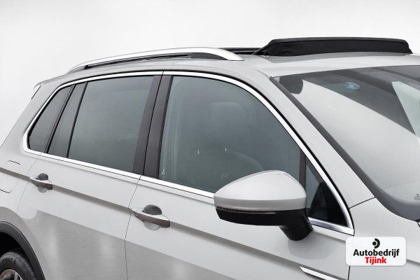 Volkswagen Tiguan 2.0 TSI 4MOTION 220PK R-Line | Pano | HUD | Dynaudio | Leder | Stoelverwarming | 360 camera | Lane/Park/Light Assist |  Vol |