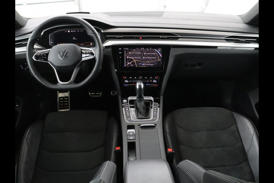 Volkswagen Arteon Shooting Brake 1.4 TSI eHybrid R-Line Business+ | SOH 90,4% | Leder/alcantara | Panoramadak | Adaptive cruise | Trekhaak | Head-up | Dodehoek detectie | 360 camera | Park assist | Carplay