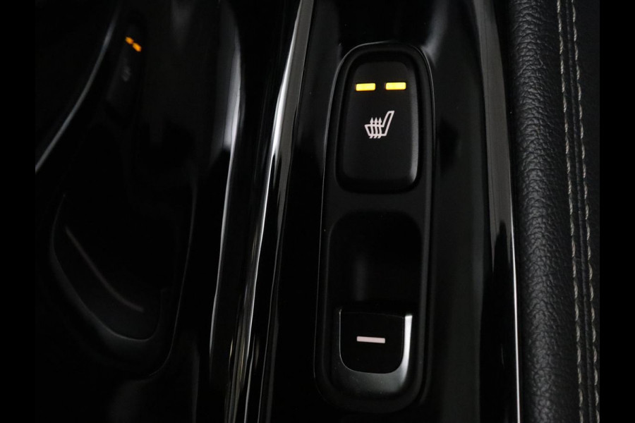Kia e-Niro ExecutiveLine 64 kWh | SOH 93,9% | Leder | Memory | Stuur/stoel verwarming | Cruise control | Dodehoek detectie | JBL Sound | Carplay | Camera | Park assist | Achterbank verwarming
