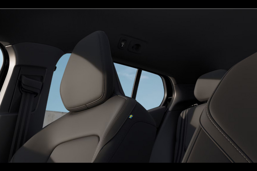 Volvo EX30 Cross Country P5 Long Range Plus Europa 69 kWh Harman Kardon audio/ Digital Key/ Stoelverwarming/ Stuurverwarming/ Elektrisch verstelbare stoelen met geheugen