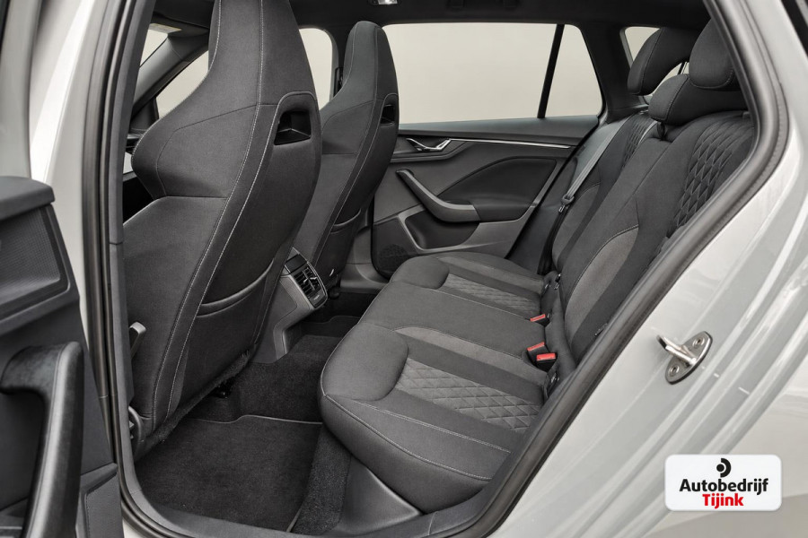 Škoda Kamiq 1.5 TSI ACT Sport Business | Automaat | Pano | Trekhaak | Black pack | Elek. achterklep | App-connect | Lane Assist | Sunset |