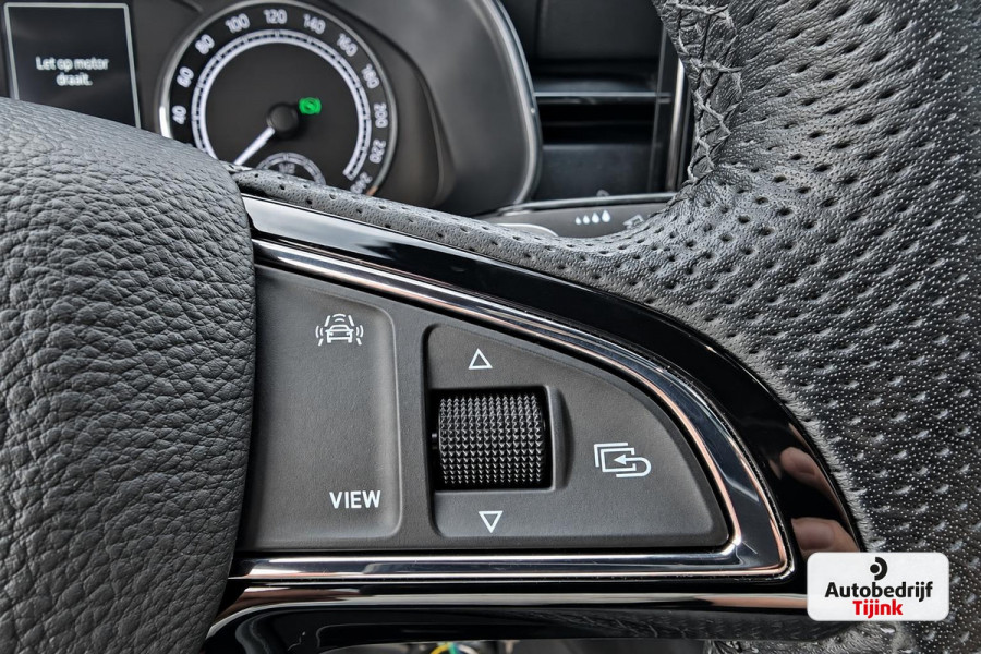Škoda Kamiq 1.5 TSI ACT Sport Business | Automaat | Pano | Trekhaak | Black pack | Elek. achterklep | App-connect | Lane Assist | Sunset |