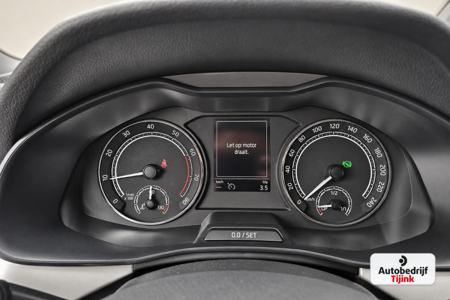 Škoda Kamiq 1.5 TSI ACT Sport Business | Automaat | Pano | Trekhaak | Black pack | Elek. achterklep | App-connect | Lane Assist | Sunset |