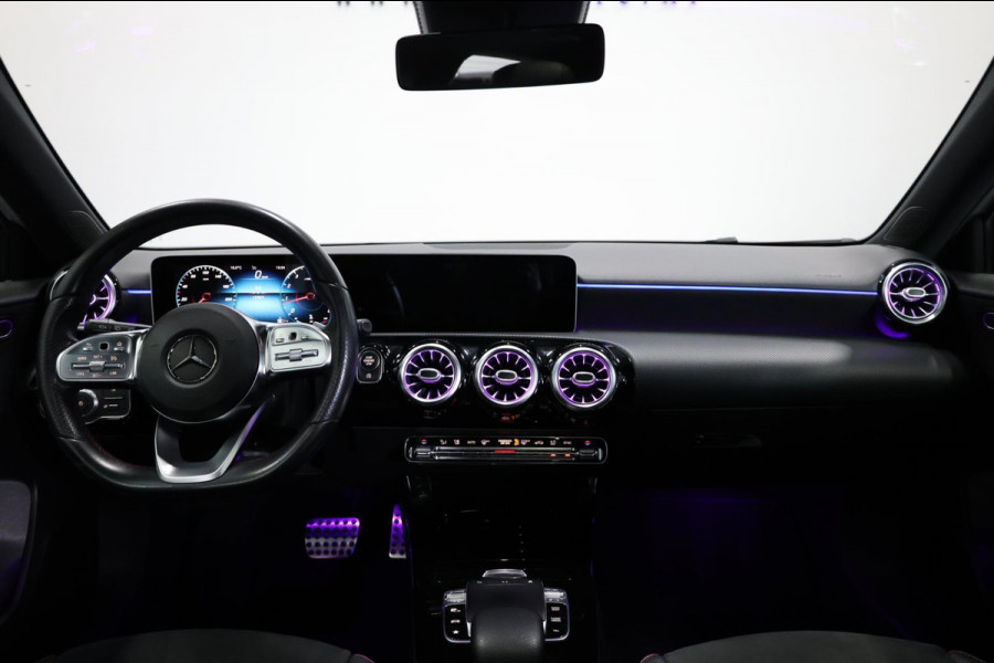 Mercedes-Benz A-Klasse 220 AMG MULTIBEAM/VIRTUAL/SFEER/LEER+S.VERWARMING+MEMORY/19"/CAM/ACC/ECC/12 MDN GARANTIE!