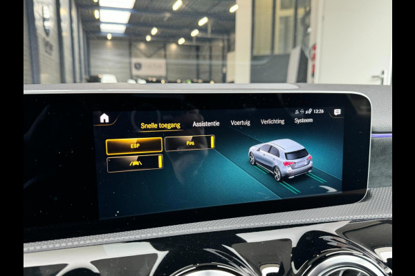 Mercedes-Benz A-Klasse 220 AMG MULTIBEAM/VIRTUAL/SFEER/LEER+S.VERWARMING+MEMORY/19"/CAM/ACC/ECC/12 MDN GARANTIE!