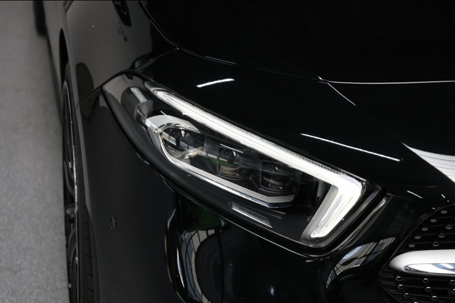Mercedes-Benz A-Klasse 220 AMG MULTIBEAM/VIRTUAL/SFEER/LEER+S.VERWARMING+MEMORY/19"/CAM/ACC/ECC/12 MDN GARANTIE!