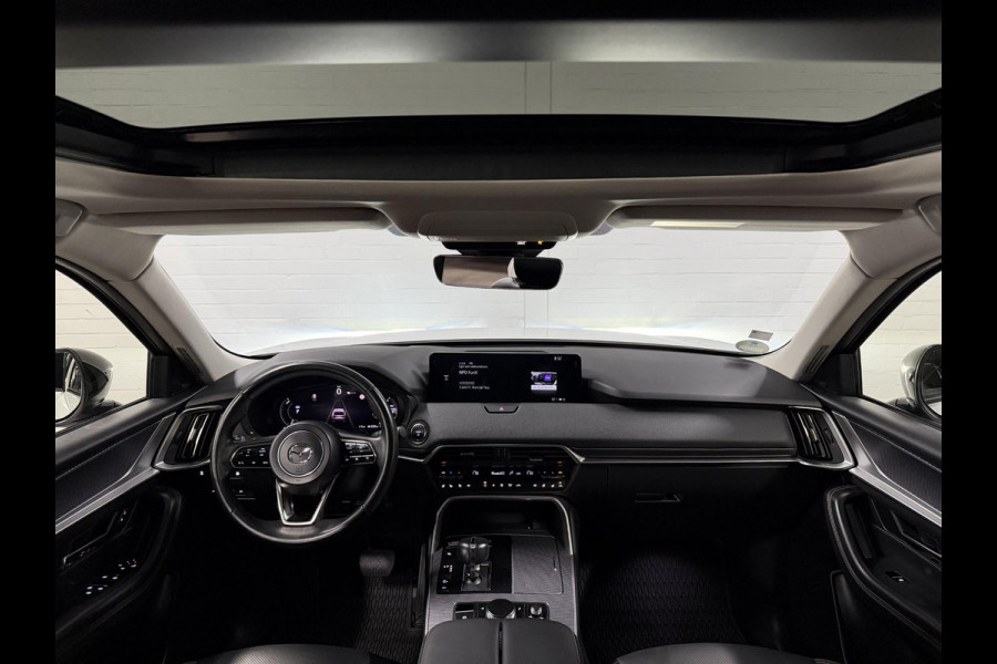 Mazda CX-60 2.5 e-SkyActiv PHEV Homura Trekhaak | Open dak | Adapt. cruise | Stoelventilatie | 360 camera | Bose | Stuur-/Stoelverwarming | Head-up | Carplay