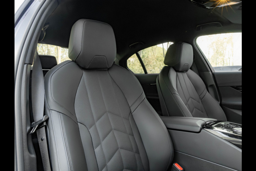 BMW i5 eDrive40 - M-Sport - Active Cruise Control - Harman Kardon
