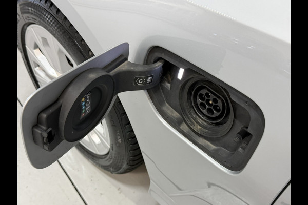 BMW 3 Serie Touring 330e eDrive Edition Garantie|SOH 93%|LED|Leder|Navi|Carplay|PDC|Cruise|Clima|Rijklaar
