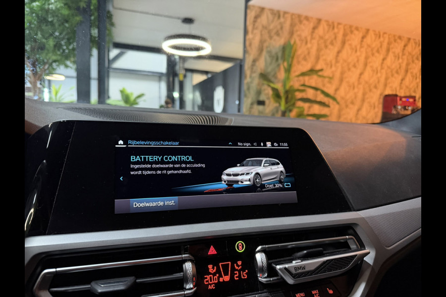 BMW 3 Serie Touring 330e eDrive Edition Garantie|SOH 93%|LED|Leder|Navi|Carplay|PDC|Cruise|Clima|Rijklaar