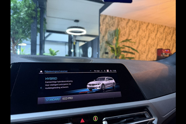 BMW 3 Serie Touring 330e eDrive Edition Garantie|SOH 93%|LED|Leder|Navi|Carplay|PDC|Cruise|Clima|Rijklaar