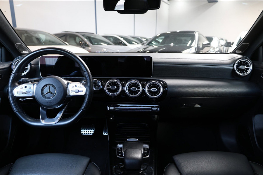 Mercedes-Benz A-Klasse 220 AMG MULTIBEAM/VIRTUAL/SFEER/PANO/LEER+S.VERWARMING+MEMORY/19" LMV/CAM/ACC/ECC/12 MDN GARANTIE!