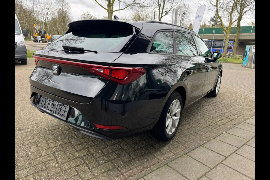 Seat Leon Sportstourer 1.0 eTSI 110pk Style Business DSG automaat, LM, carplay, camera ect. Rijklaarprijs / 12 mnd garantie