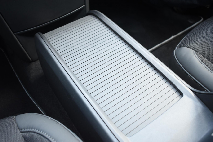 ZEEKR X RWD Long Range 69 kWh / Stoelverwarming / 360 graden camera / Panorama dak / Dode hoek sensoren / Elektrisch bedienbare bestuuurdersstoel / Apple Carplay-Android auto