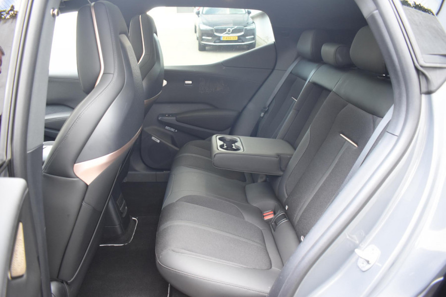 ZEEKR X RWD Long Range 69 kWh / Stoelverwarming / 360 graden camera / Panorama dak / Dode hoek sensoren / Elektrisch bedienbare bestuuurdersstoel / Apple Carplay-Android auto