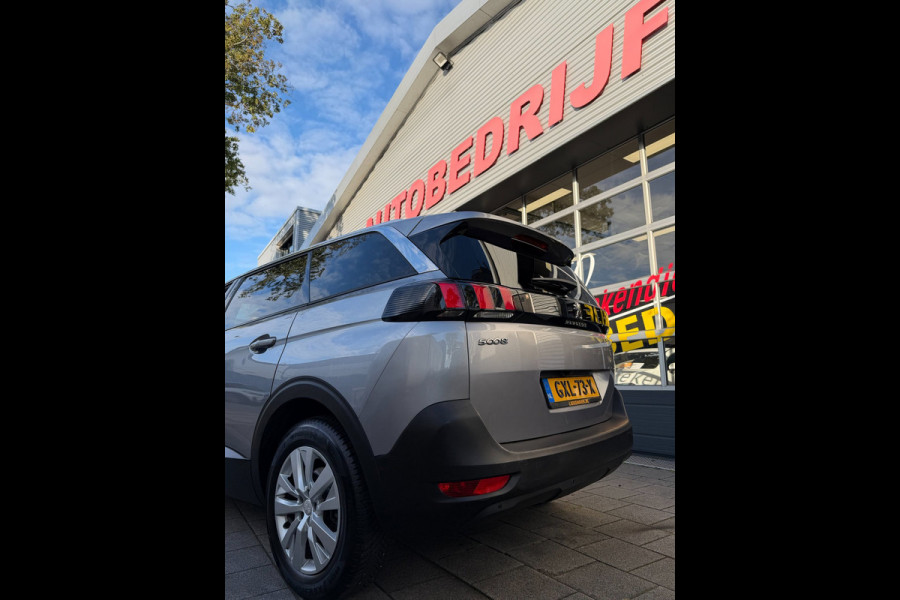 Peugeot 5008 1.2 PureTech Active Business - AUTOMAAT I 7 Persoons I Navigatie I Airco I LED I PDC I Sport velgen I Dealer onderh.