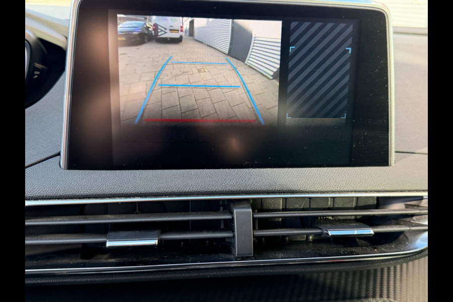 Peugeot 5008 1.2 PureTech Active Business - AUTOMAAT I 7 Persoons I Navigatie I Airco I LED I PDC I Sport velgen I Dealer onderh.