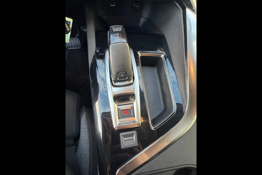 Peugeot 5008 1.2 PureTech Active Business - AUTOMAAT I 7 Persoons I Navigatie I Airco I LED I PDC I Sport velgen I Dealer onderh.